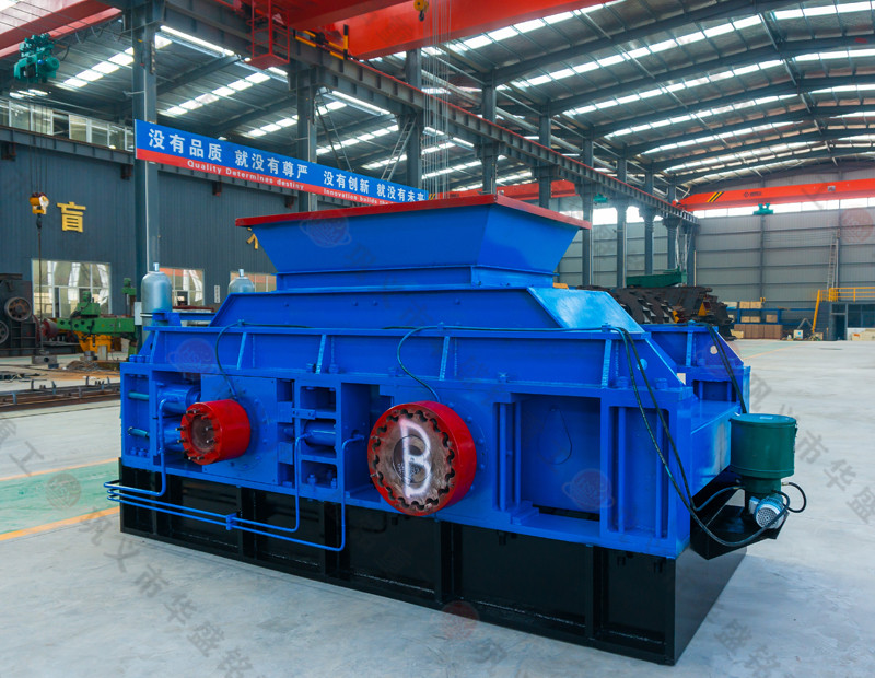 碳素對輥破碎機(jī)設(shè)備中對輥的選購應(yīng)注意哪些方面?